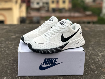 Zoom Pegasus White